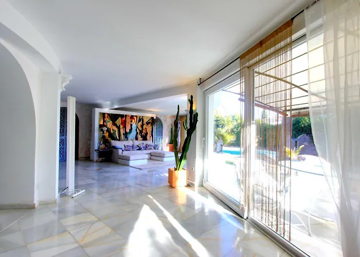 2042 Elegant With Garden Heated Pool Marbella