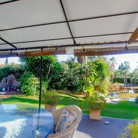 Βίλα 2042 Elegant With Garden Heated Pool