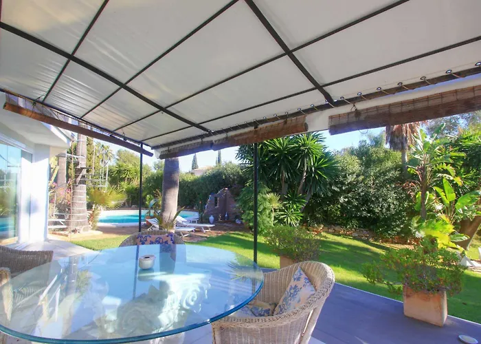2042 Elegant With Garden Heated Pool