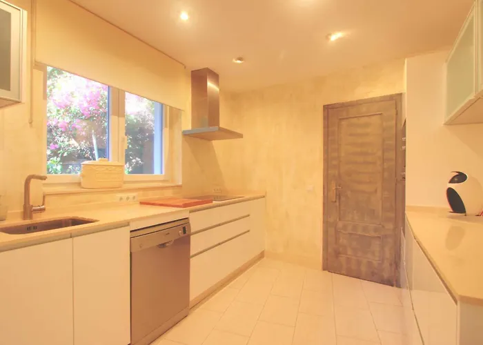 2042 Elegant With Garden Heated Pool Marbella