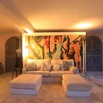 2042 Elegant With Garden Heated Pool Villa *