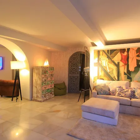 Villa 2042 Elegant With Garden Heated Pool