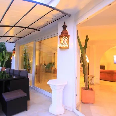 2042 Elegant With Garden Heated Pool فيلة